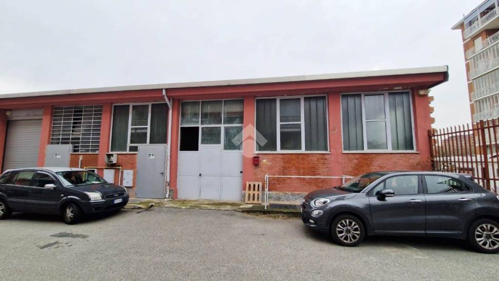 negozio in affitto a Torino