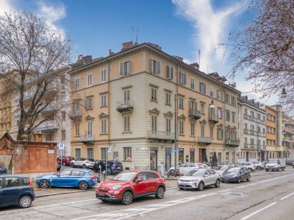 negozio in affitto a Torino in zona Gran Madre