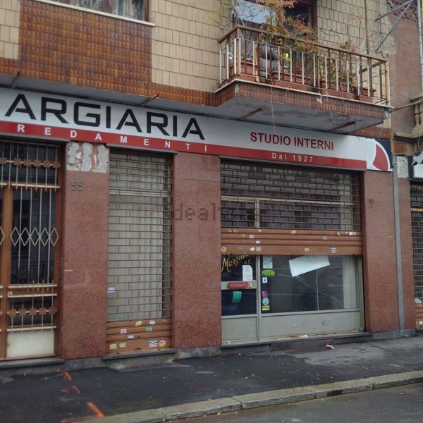 locale commerciale in affitto a Torino in zona Barriera di Milano