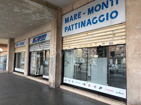 negozio in affitto a Torino in zona Mirafiori Sud