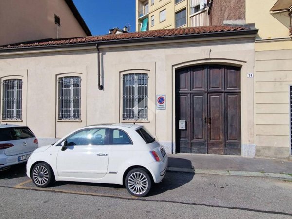 locale commerciale in affitto a Torino in zona Regio Parco