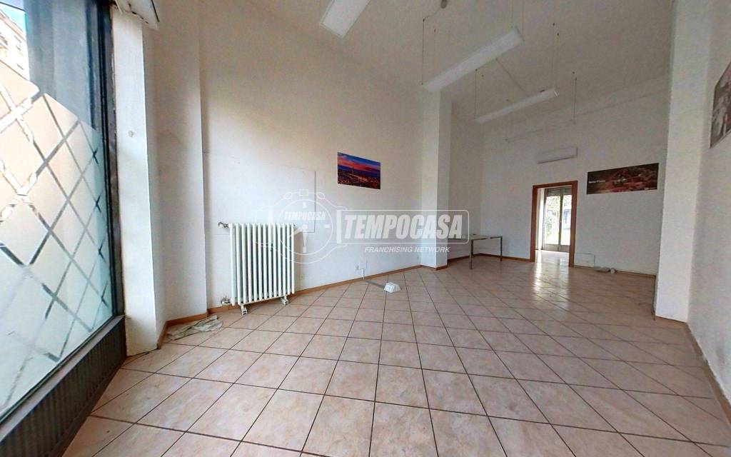 negozio in affitto a Torino in zona Regio Parco