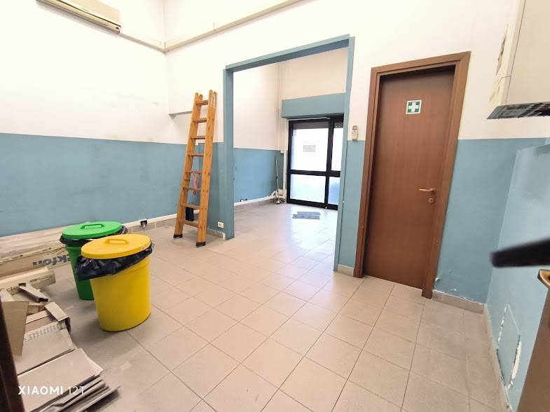 negozio in affitto a Torino in zona Borgata Vittoria