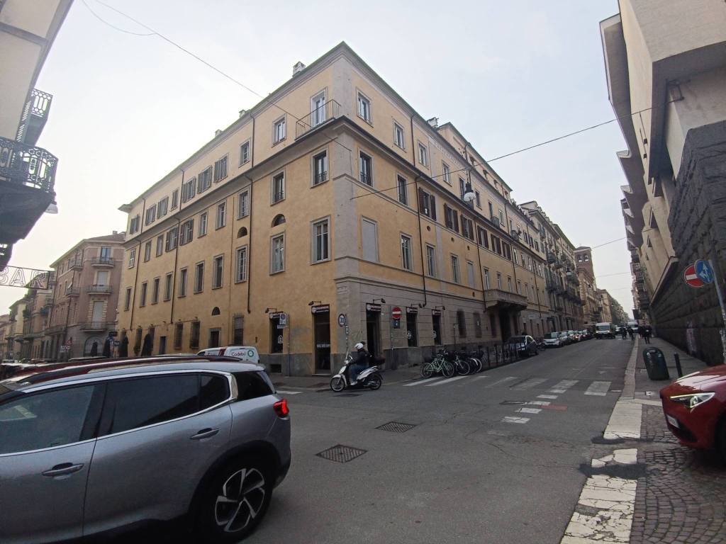 negozio in affitto a Torino