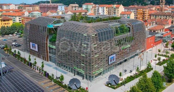 negozio in affitto a Torino in zona Lingotto