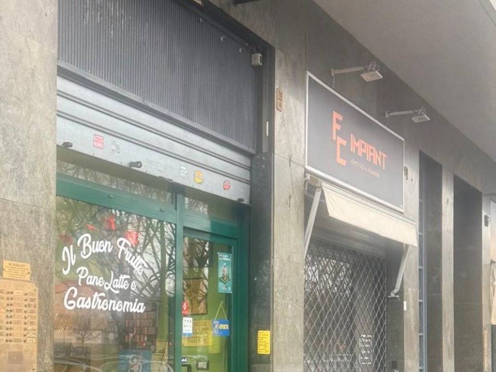negozio in affitto a Torino in zona Mirafiori Nord