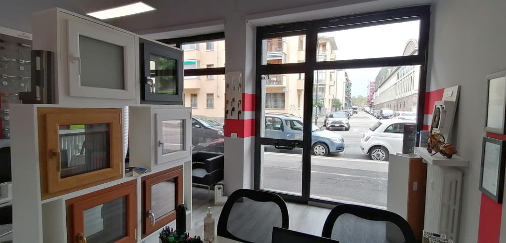 negozio in affitto a Torino