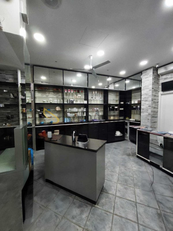 locale commerciale in affitto a Torino
