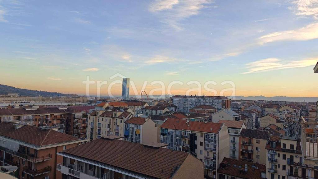 appartamento in affitto a Torino in zona Lingotto