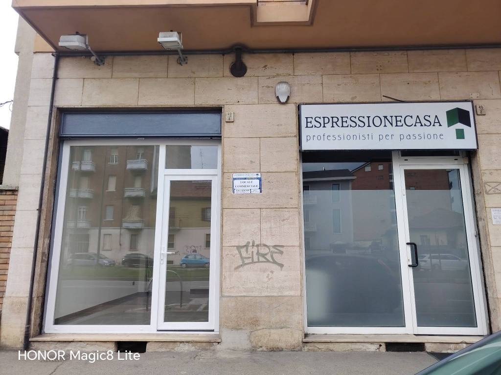 negozio in affitto a Torino in zona Parella