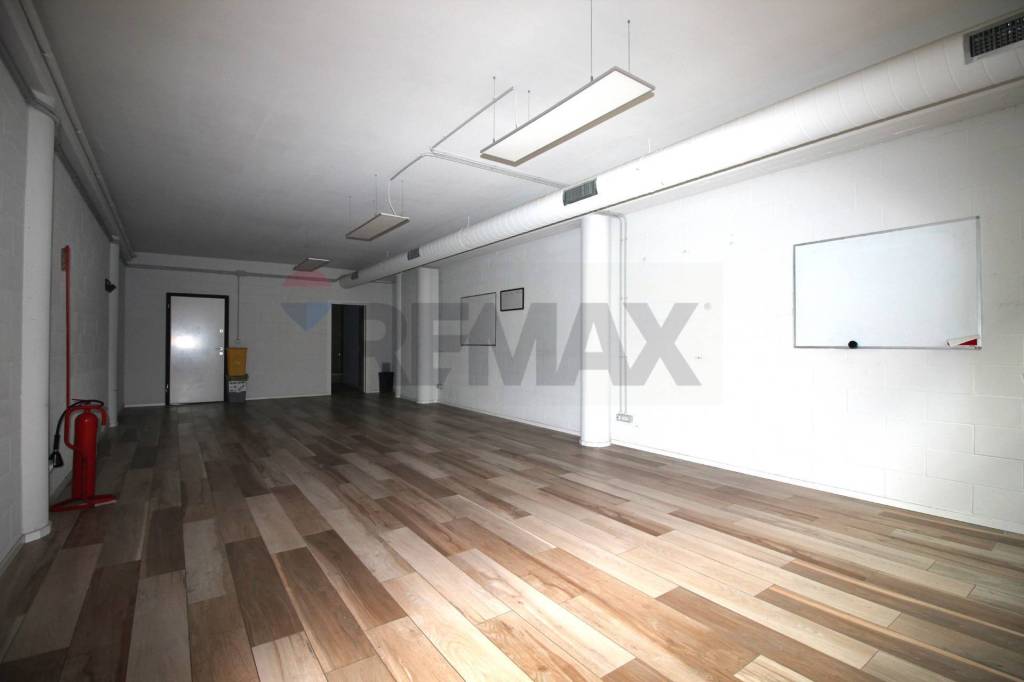 negozio in affitto a Torino in zona Barriera di Milano