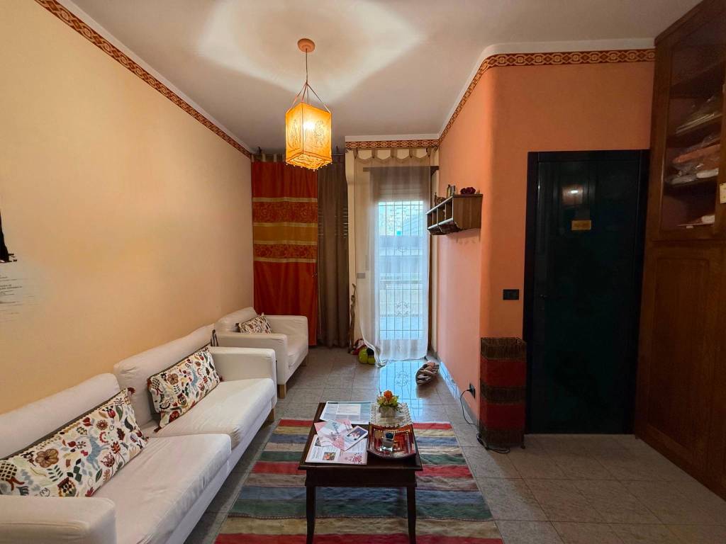 negozio in affitto a Torino in zona Vanchiglia