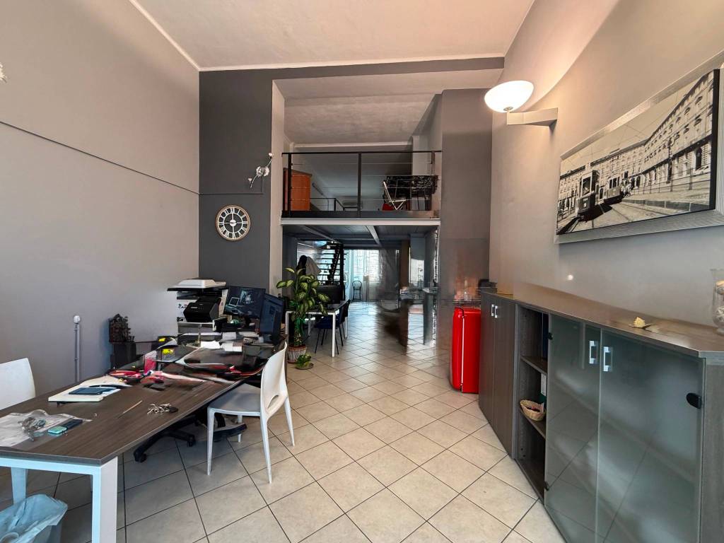 negozio in affitto a Torino in zona Rebaudengo