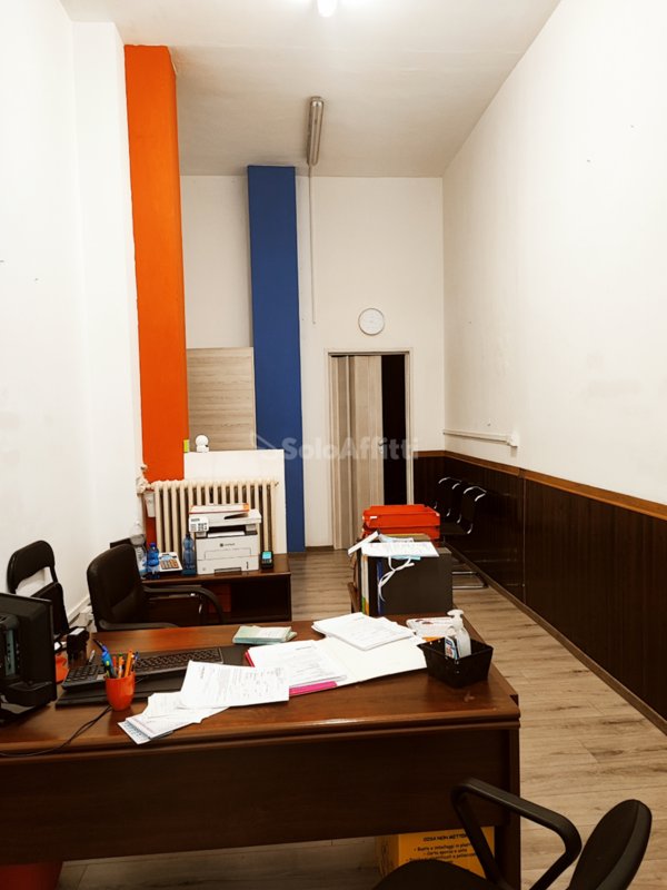 locale commerciale in affitto a Torino in zona Lingotto