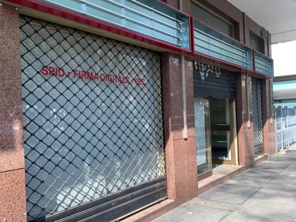 negozio in affitto a Torino in zona Pozzo Strada