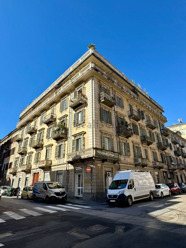 appartamento in affitto a Torino in zona Cit Turin