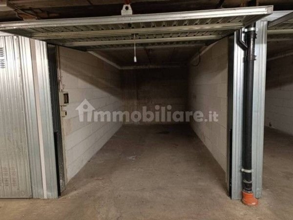 negozio in affitto a Torino in zona Campidoglio