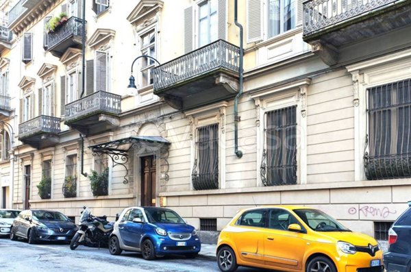 negozio in affitto a Torino