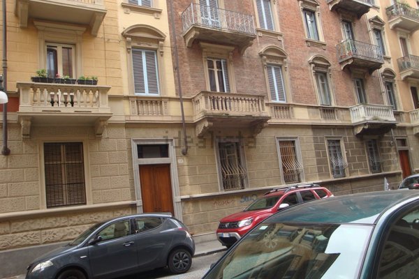 appartamento in affitto a Torino in zona Cit Turin