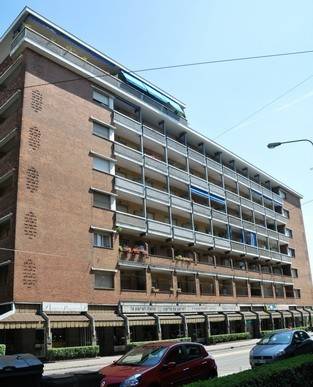 negozio in affitto a Torino in zona Lingotto