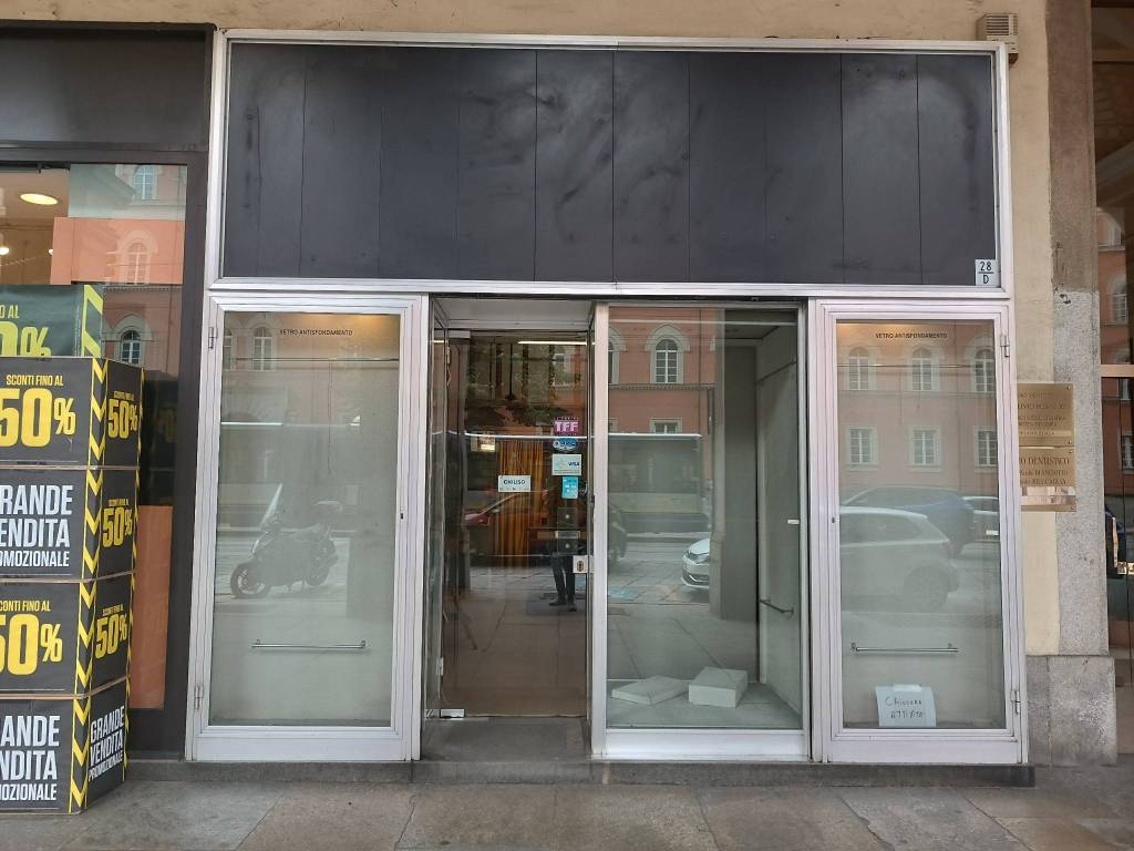 negozio in affitto a Torino