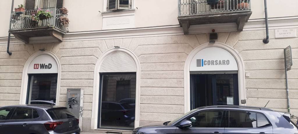 locale commerciale in affitto a Torino