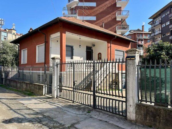 casa indipendente in affitto a Torino in zona Lucento