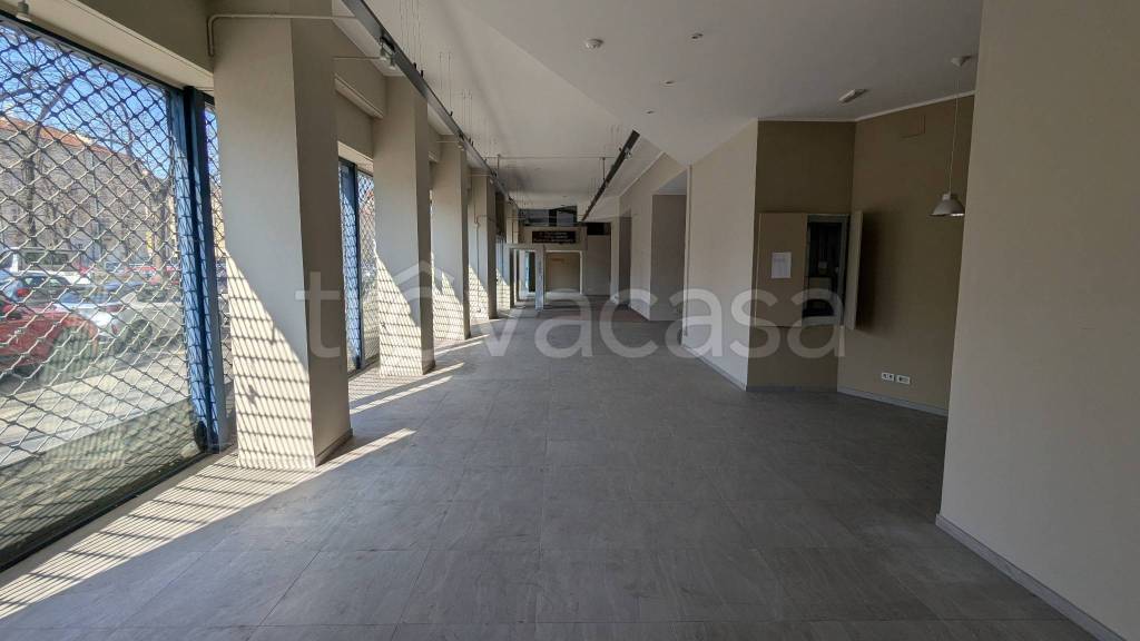 negozio in affitto a Torino in zona Campidoglio