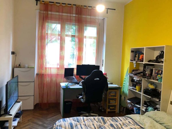 negozio in affitto a Torino in zona Cenisia