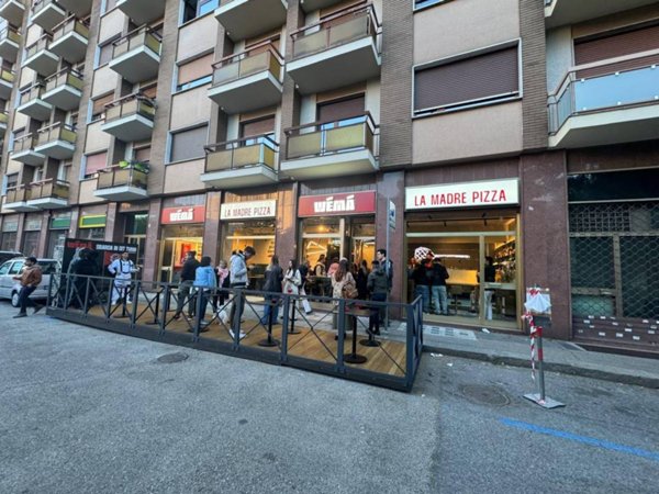 negozio in affitto a Torino in zona Campidoglio