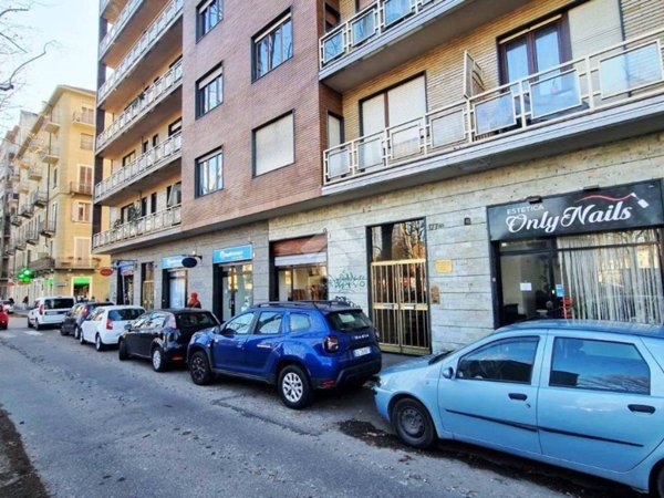 negozio in affitto a Torino in zona Pozzo Strada