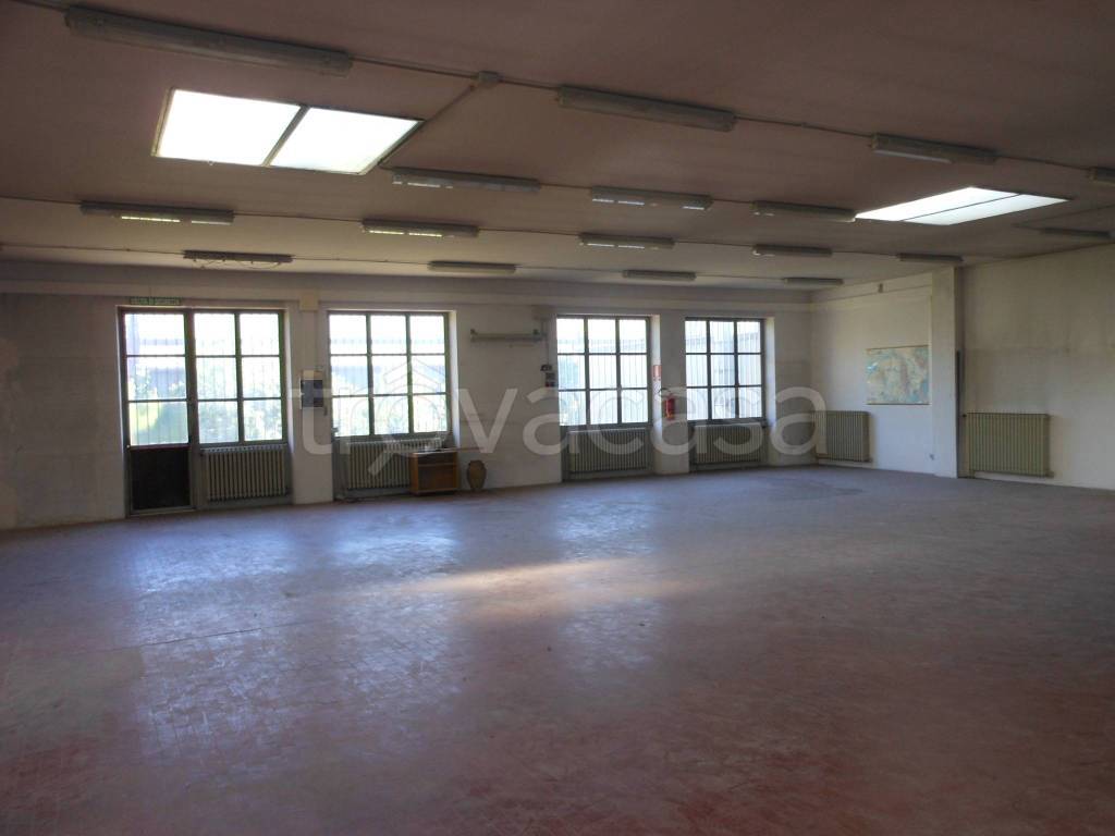 negozio in affitto a Torino in zona Pozzo Strada