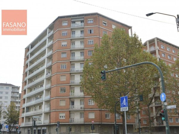 negozio in affitto a Torino in zona Crocetta