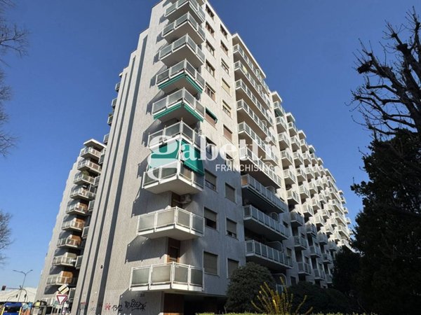 appartamento in affitto a Torino in zona Mirafiori Nord