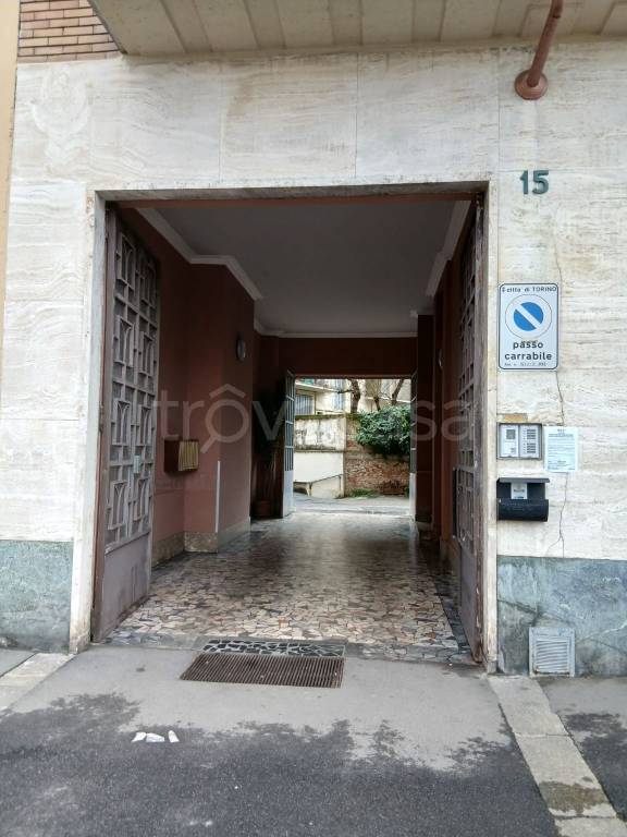 locale di sgombero in affitto a Torino in zona Aurora