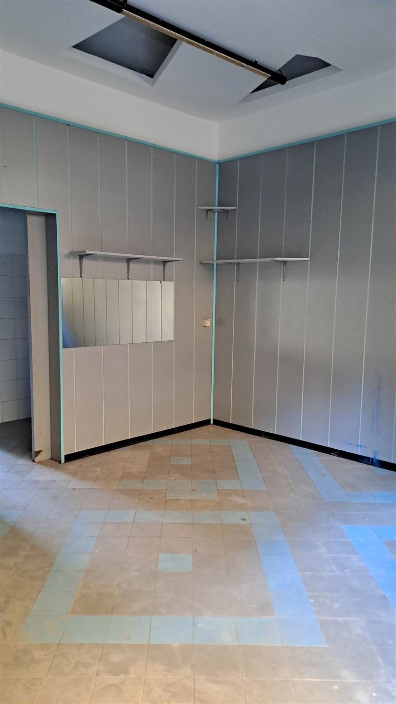 negozio in affitto a Torino in zona Parella