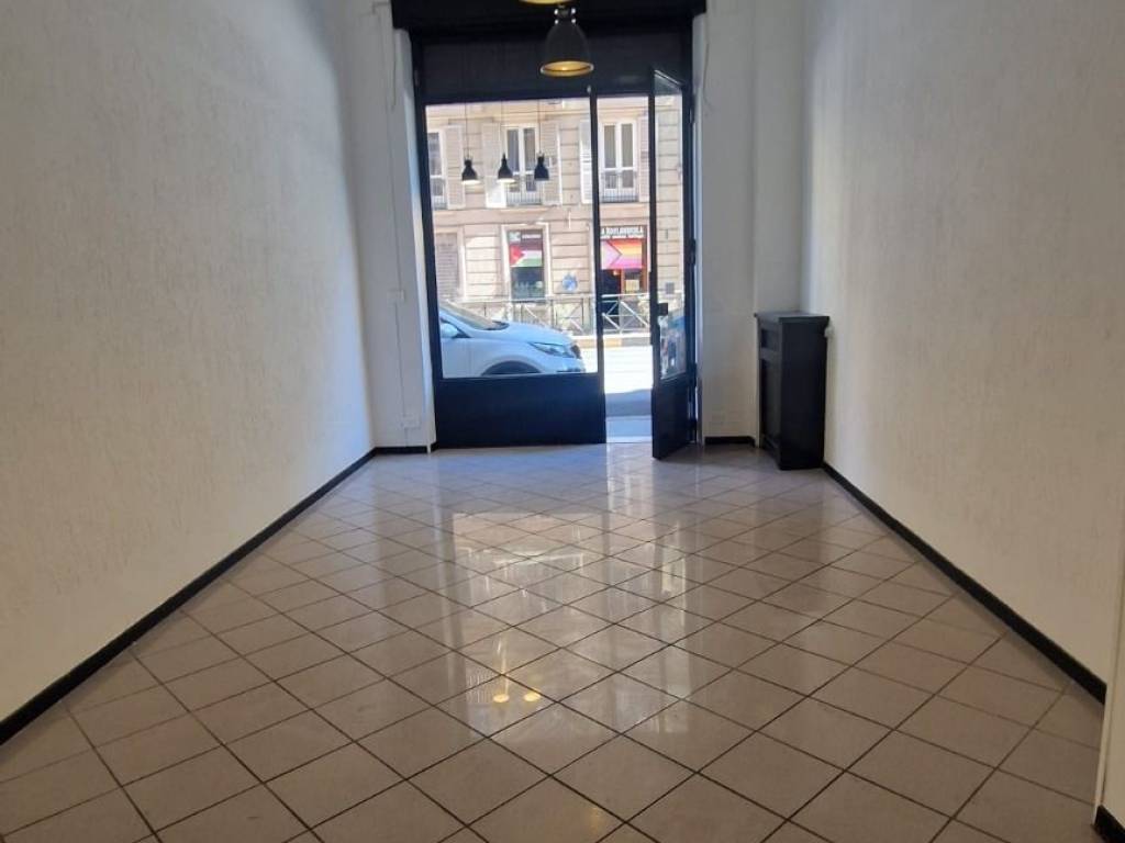 negozio in affitto a Torino in zona San Salvario