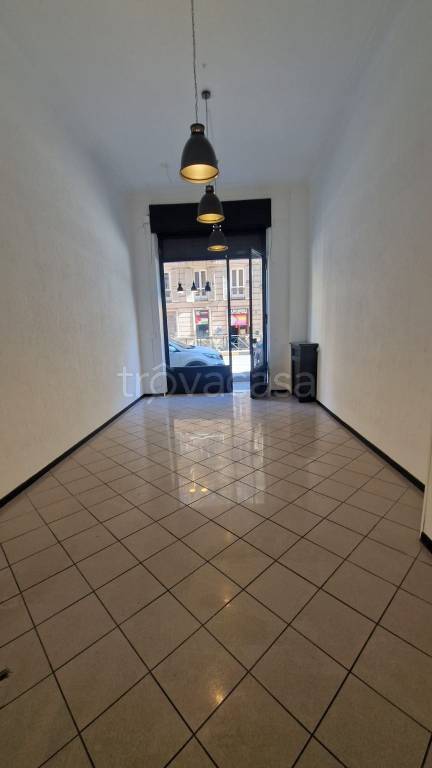 negozio in affitto a Torino in zona San Salvario