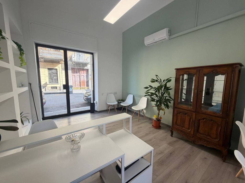 negozio in affitto a Torino in zona Campidoglio