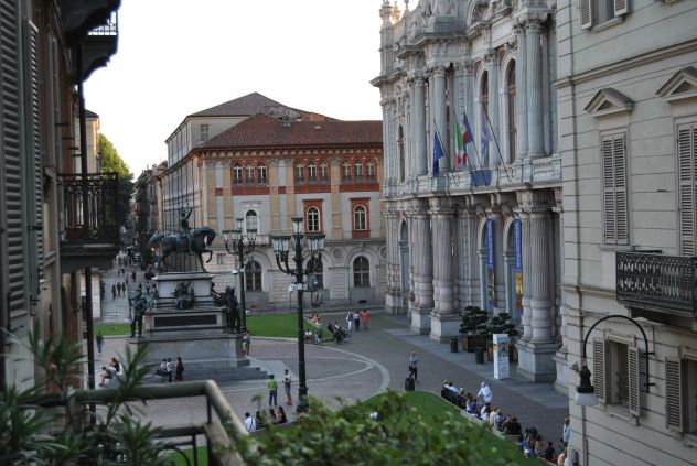 locale commerciale in affitto a Torino