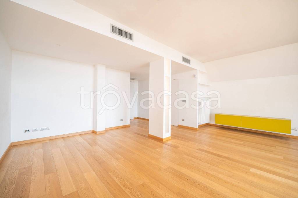 appartamento in affitto a Torino in zona Borgo Po