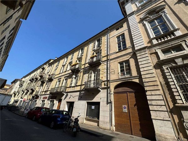 trivano in affitto a Torino in zona Centro Storico