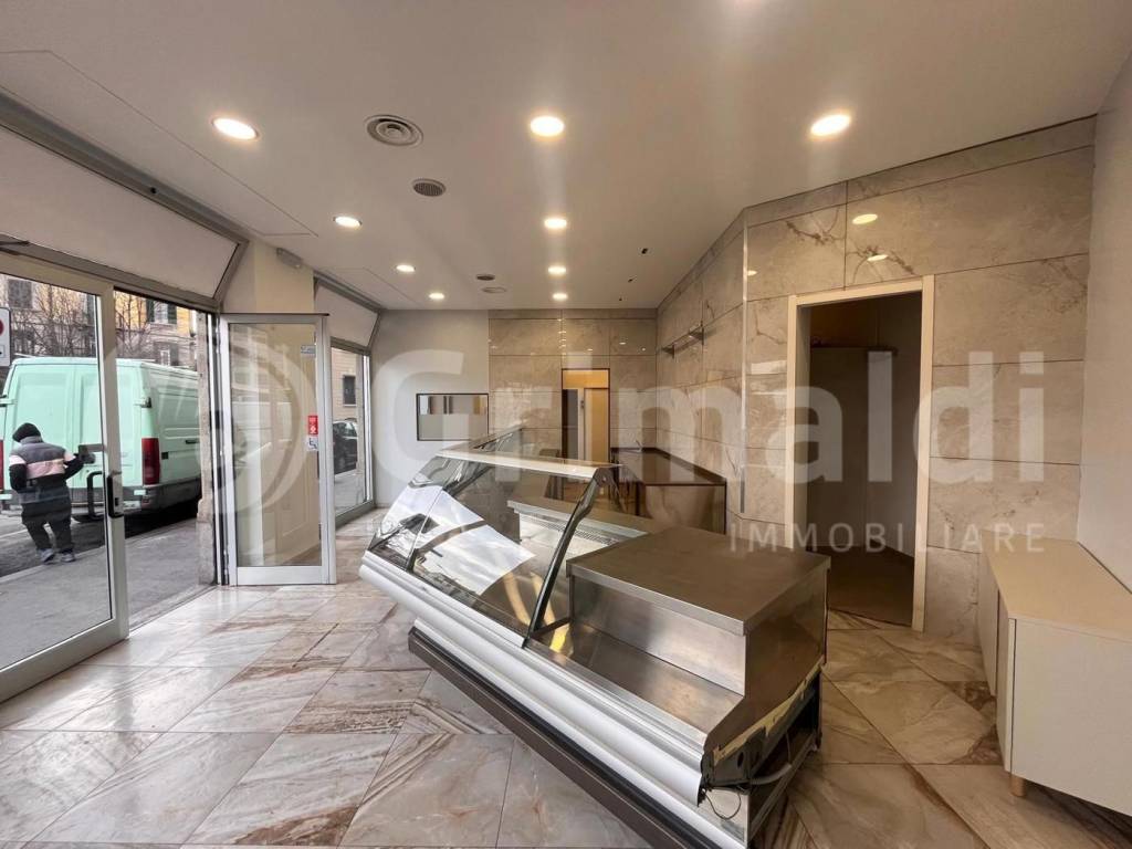 negozio in affitto a Torino in zona Borgo San Paolo