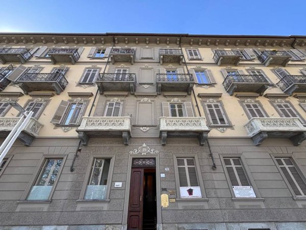 appartamento in affitto a Torino in zona Cit Turin