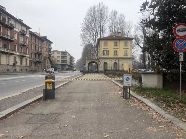 negozio in affitto a Torino in zona Gran Madre