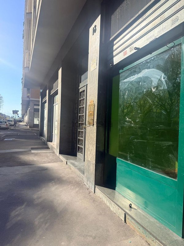 locale commerciale in affitto a Torino in zona Santa Rita