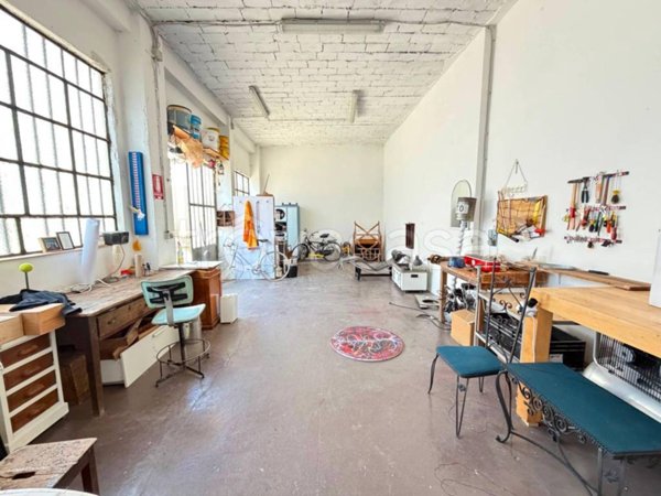 locale commerciale in affitto a Torino in zona Regio Parco