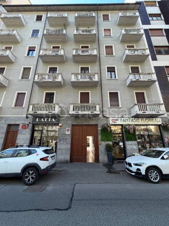 locale commerciale in affitto a Torino in zona Pozzo Strada