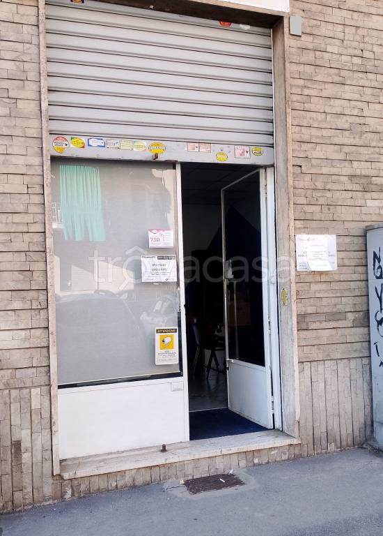 negozio in affitto a Torino in zona Borgata Vittoria