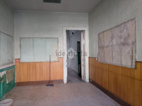 locale commerciale in affitto a Torino